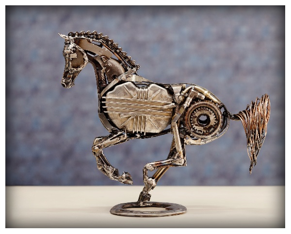 14-01-2024-23-01-25-artwork مجسمه اسب فلزی - Image 1