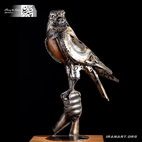 مجسمه دکوراتیو شاهین فلز و چوب